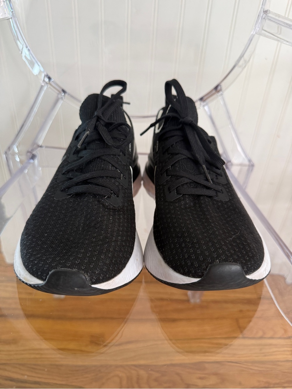 Nike Men's Black Athletic Running Sneakers with White Midsole